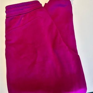 NWOT Lululemon Loungeful Jogger - Magenta Purple - Size 10